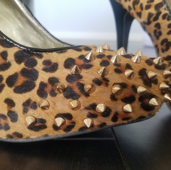 Express Leopard Heels - Picture 2 of 2